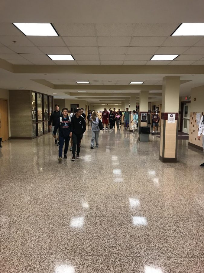 PHS Students Express Concern on Hallway Etiquette